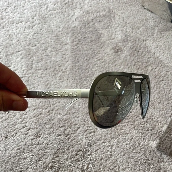 MK men’s sunglasses - Picture 2 of 4